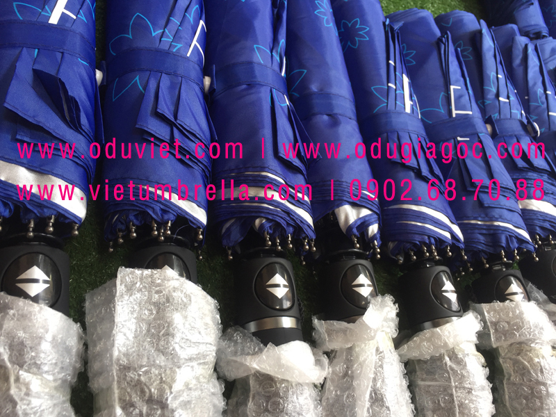 xưởng sản xuất ô dù cầm tay in logo quảng cáo